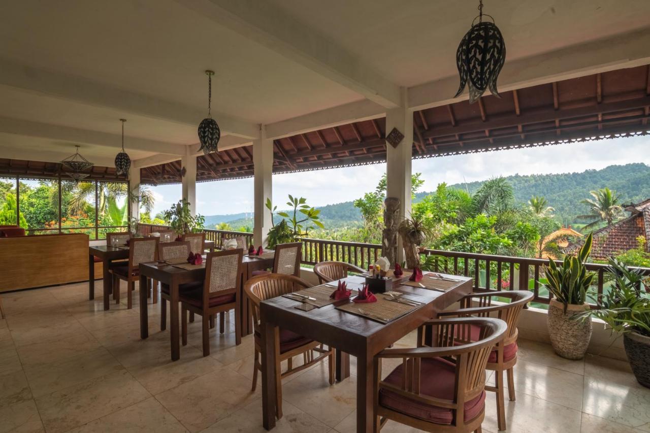 Lesong Hotel And Restaurant Munduk Екстериор снимка