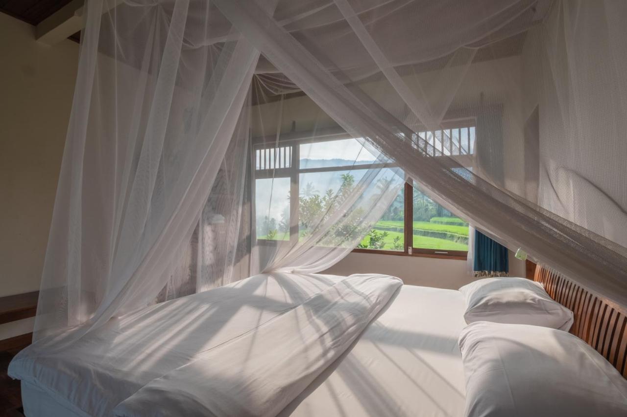 Lesong Hotel And Restaurant Munduk Екстериор снимка