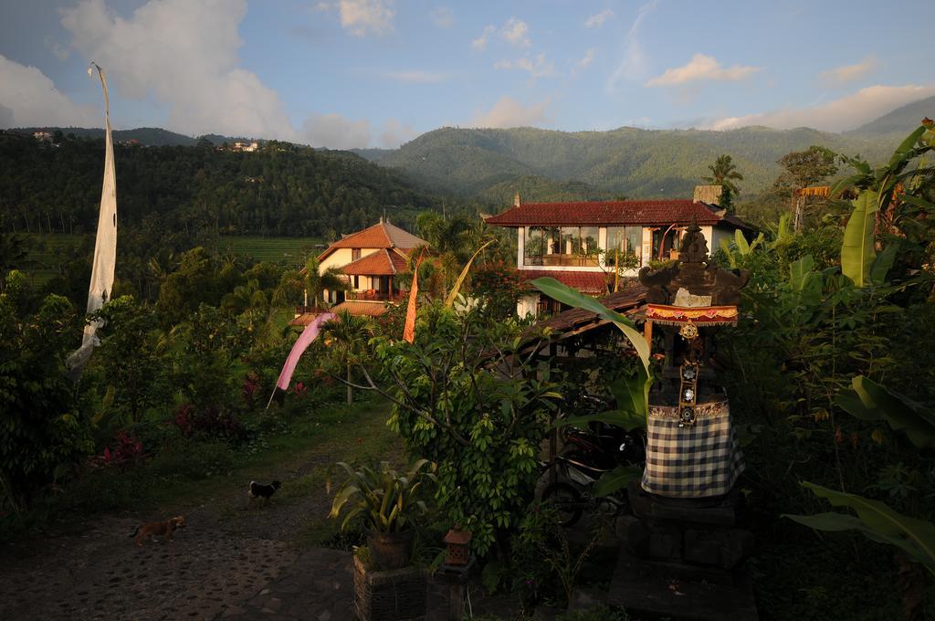 Lesong Hotel And Restaurant Munduk Екстериор снимка